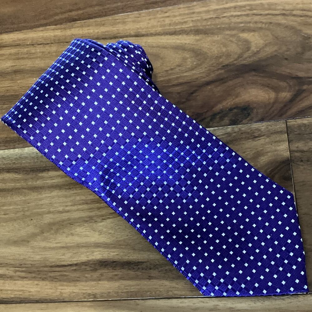Donald J. Trump Men's Woven 100% Silk Tie Purple Geometric Logo Pointed Handmade